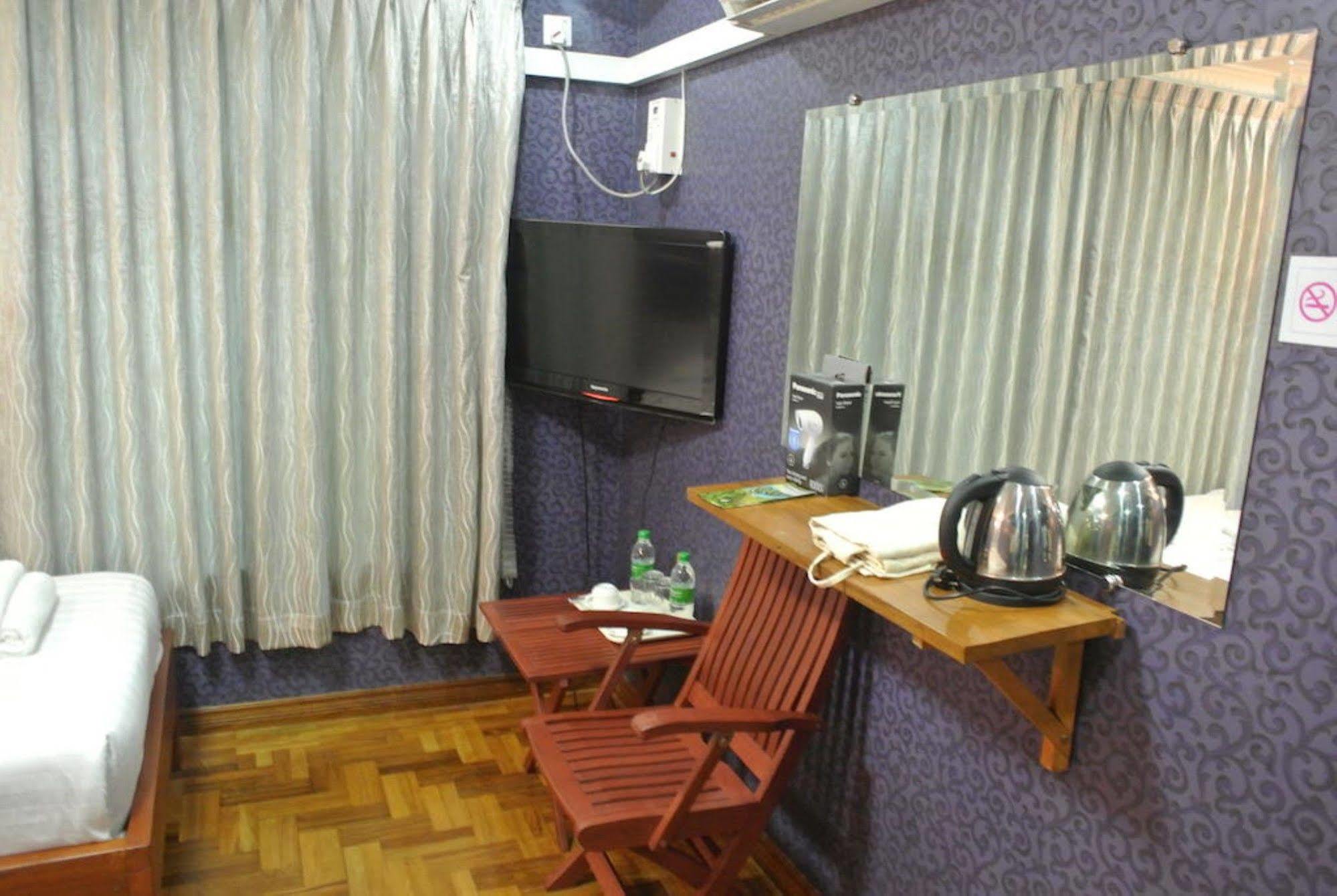 Yaewaddy Motel Gyogon Exteriör bild